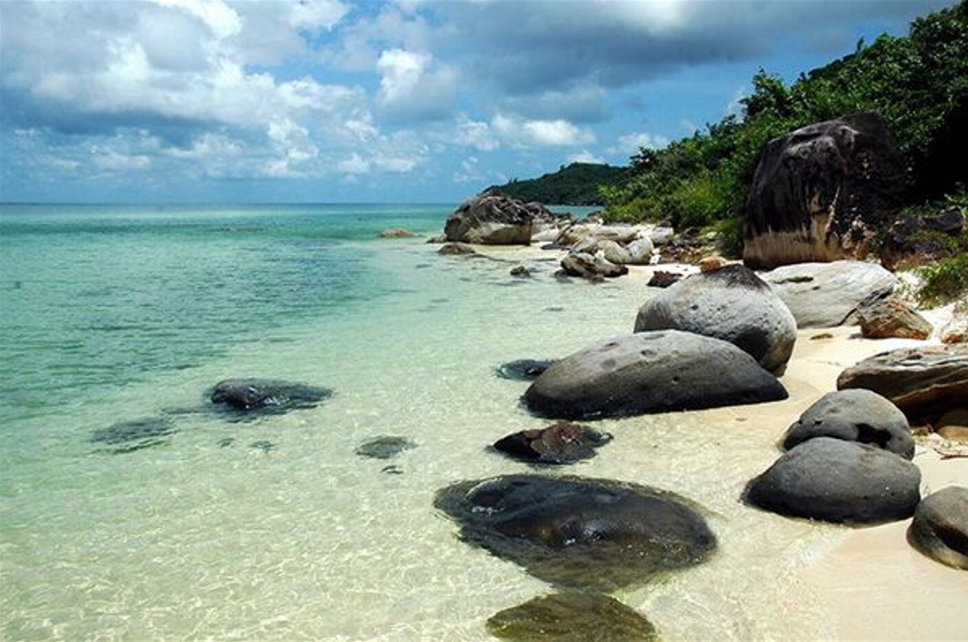 Begin your visa-prepared day with Vietnam’s tranquil ambiance